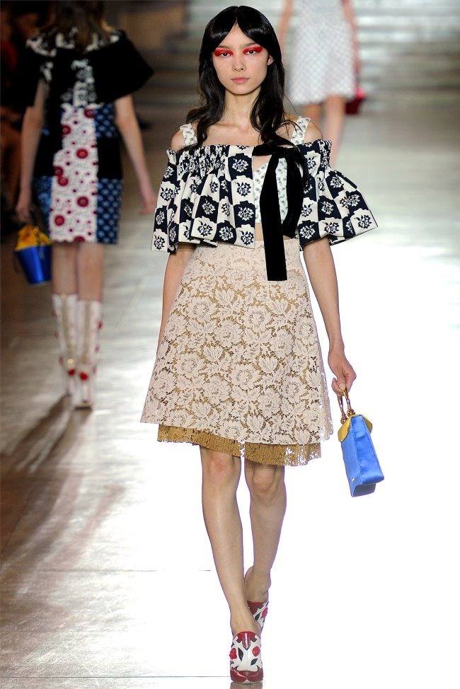 PARIS FASHION WEEK: MIU MIU SPRING 2012