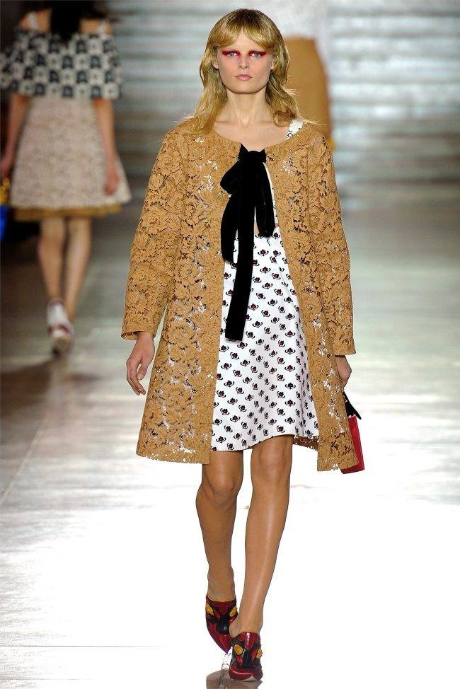 PARIS FASHION WEEK: MIU MIU SPRING 2012