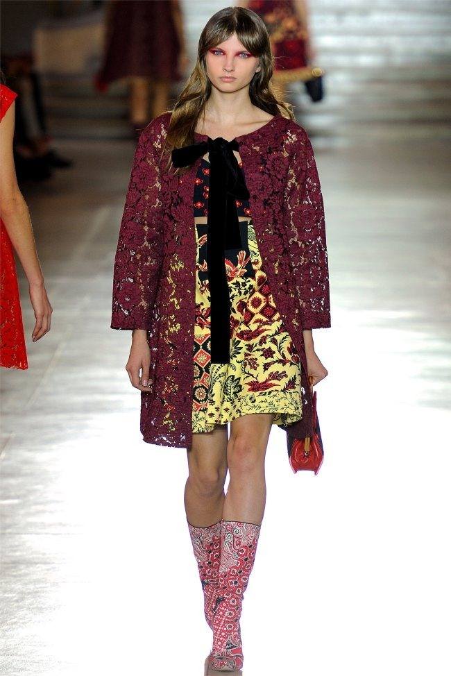 PARIS FASHION WEEK: MIU MIU SPRING 2012