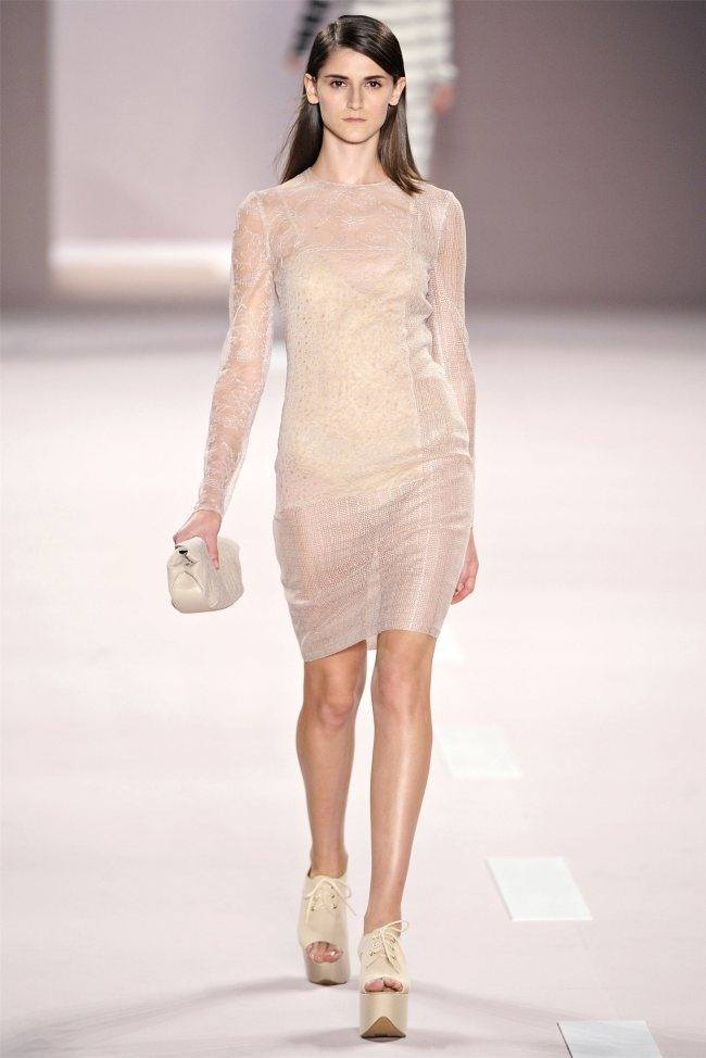 PARIS FASHION WEEK: AKRIS SPRING 2012