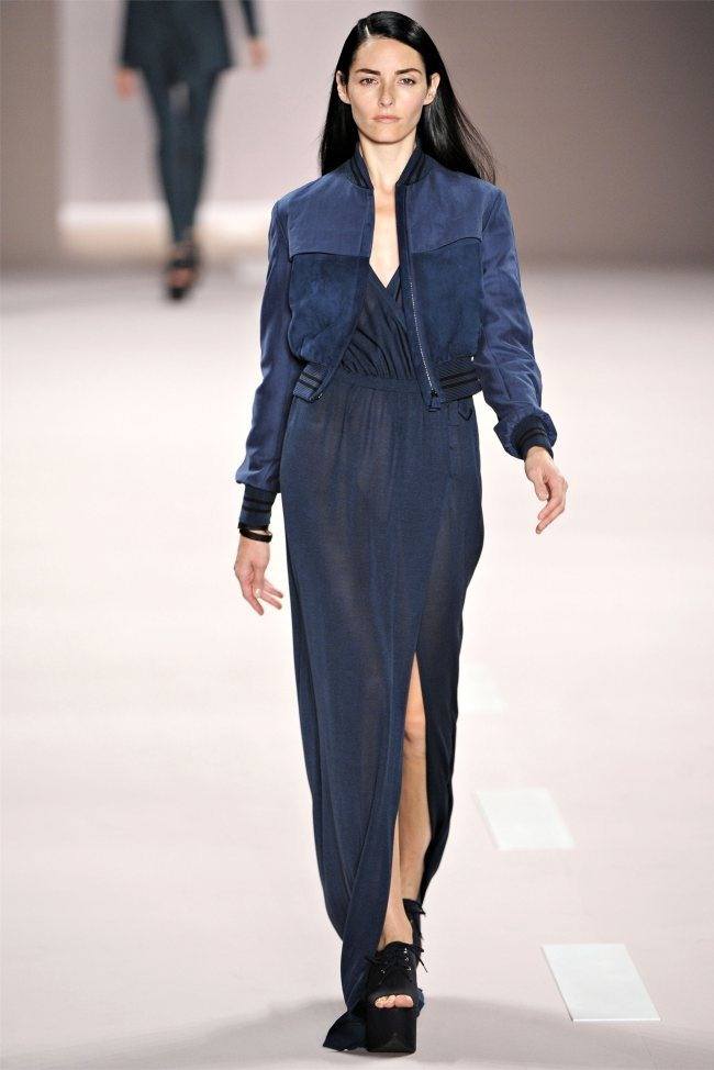 PARIS FASHION WEEK: AKRIS SPRING 2012