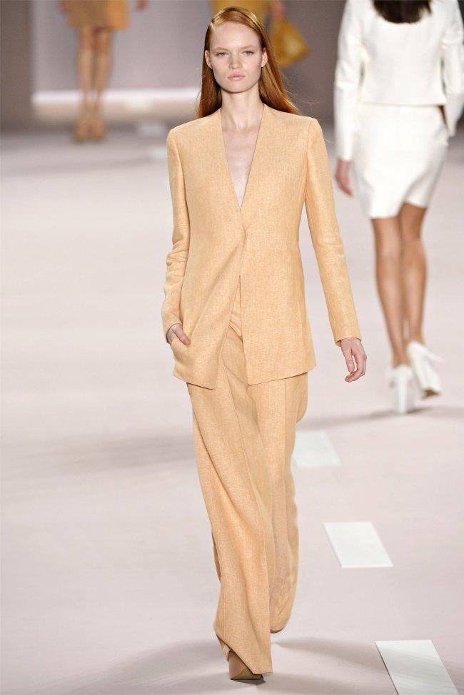 PARIS FASHION WEEK: AKRIS SPRING 2012