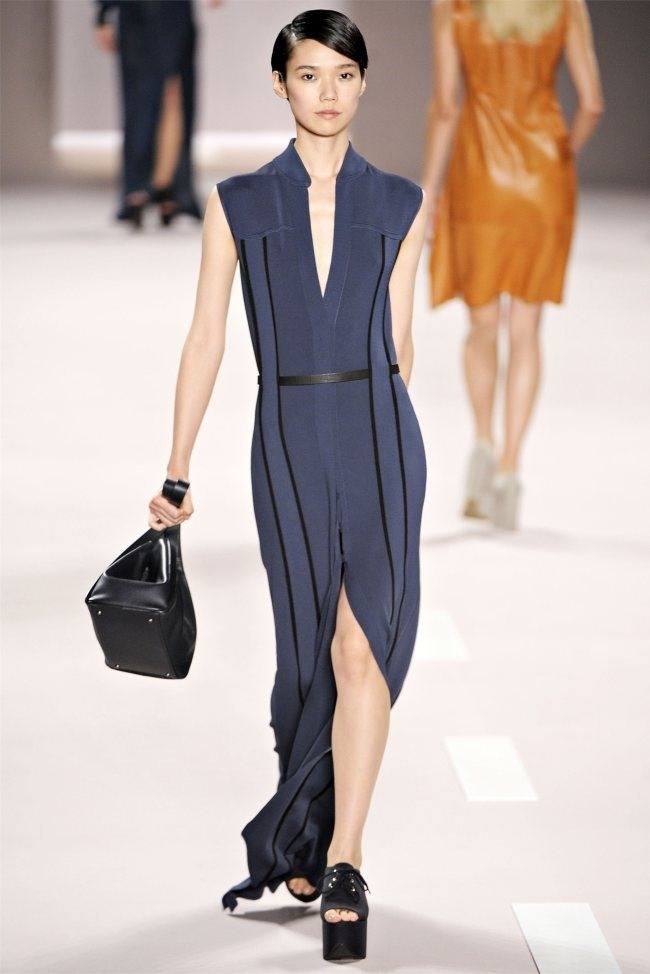 PARIS FASHION WEEK: AKRIS SPRING 2012