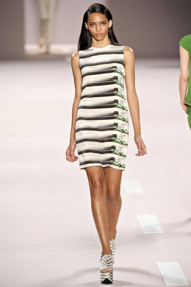 PARIS FASHION WEEK: AKRIS SPRING 2012