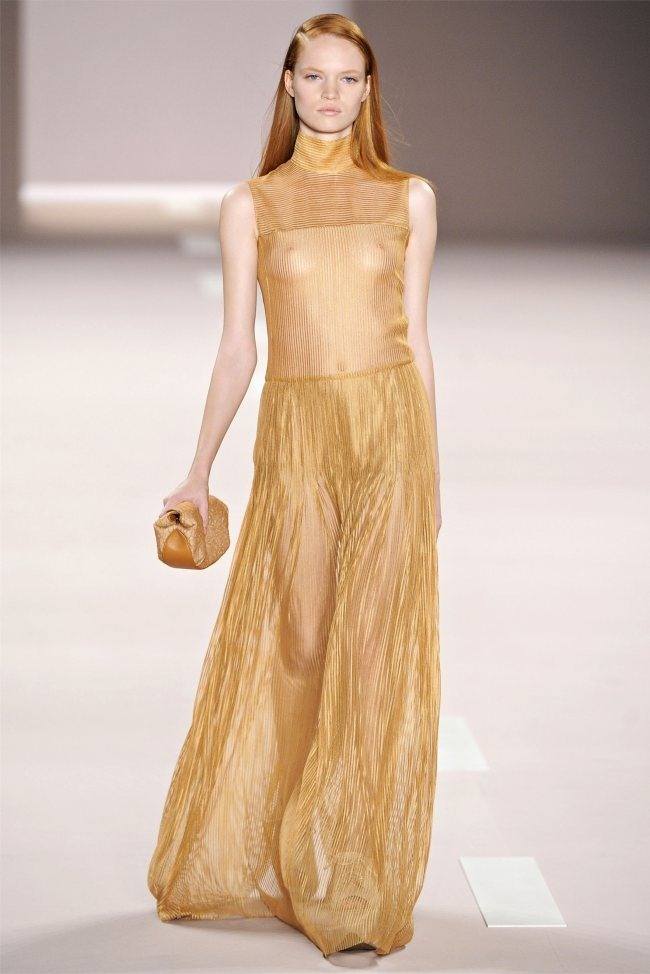 PARIS FASHION WEEK: AKRIS SPRING 2012