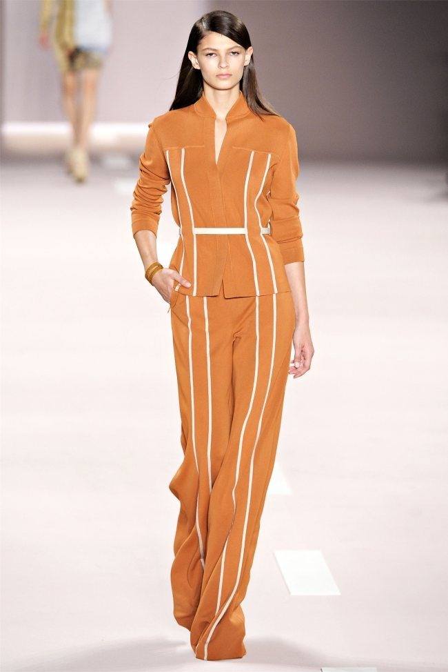 PARIS FASHION WEEK: AKRIS SPRING 2012