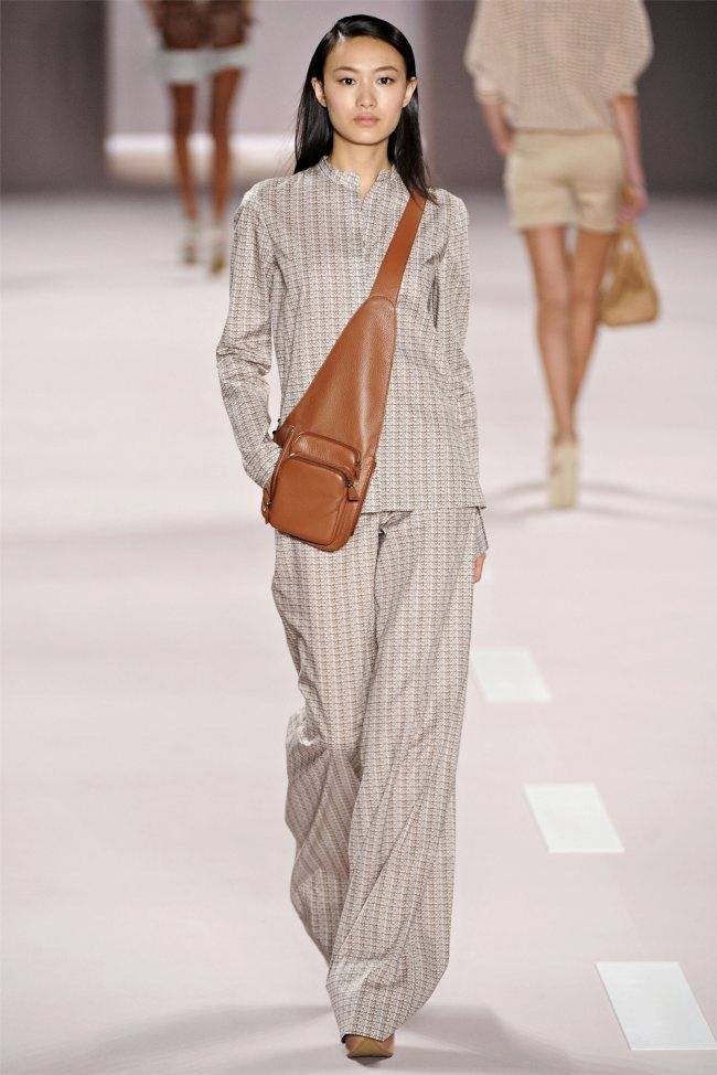 PARIS FASHION WEEK: AKRIS SPRING 2012