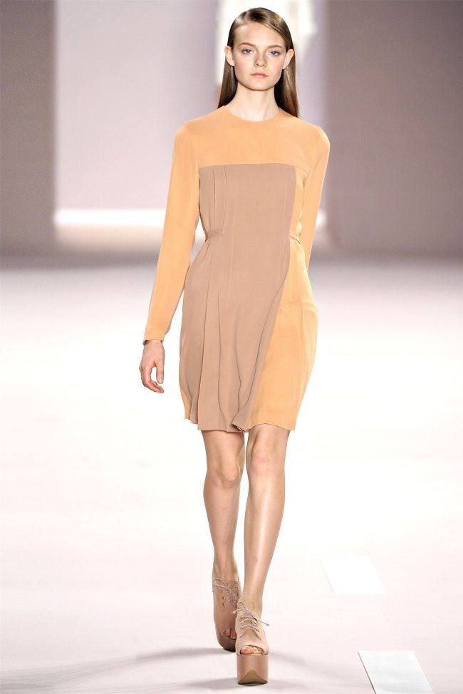 PARIS FASHION WEEK: AKRIS SPRING 2012