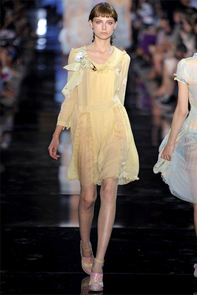 PARIS FASHION WEEK: JOHN GALLIANO SPRING 2012