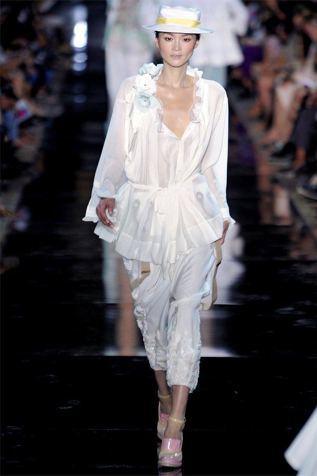 PARIS FASHION WEEK: JOHN GALLIANO SPRING 2012