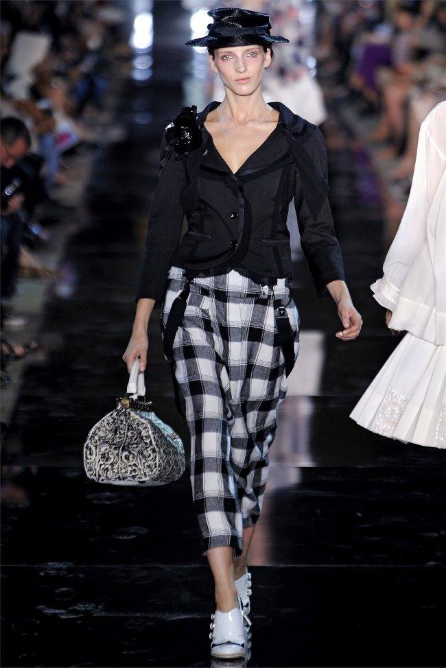 PARIS FASHION WEEK: JOHN GALLIANO SPRING 2012