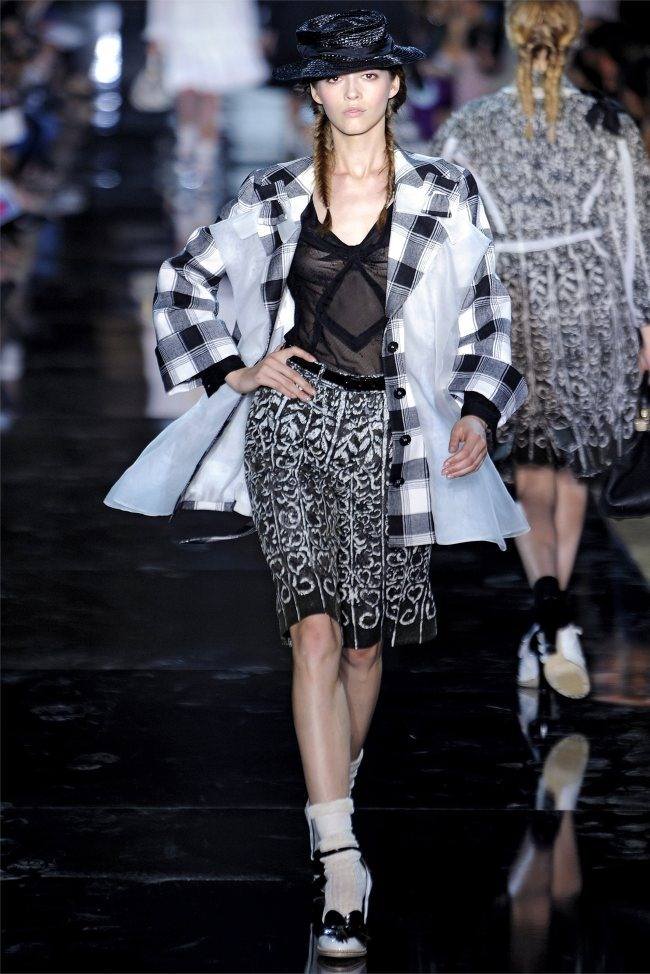 PARIS FASHION WEEK: JOHN GALLIANO SPRING 2012