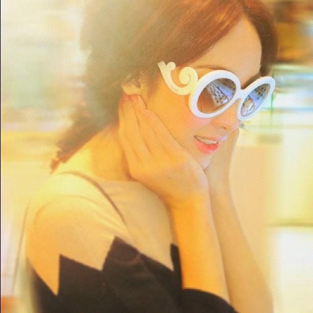 แว่นกันแดด ของเหล่าดารา กันแสง... เสริม(ความ)สวย