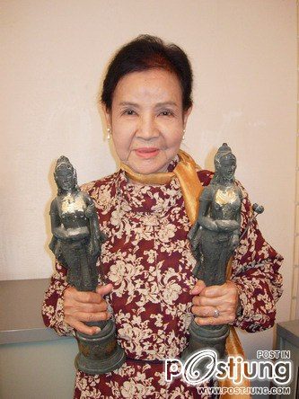 น้ำเงิน บุญหนัก