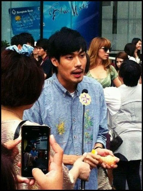 หน่อง-ธนา งานบวงสรวงซิทคอม "จุดนัดภพ"