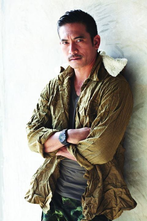 พันโท วันชนะ สวัสดี (ผู้พัน เบิร์ด) @ CHEEZE LOOKER vol.2 no.14 January 2012