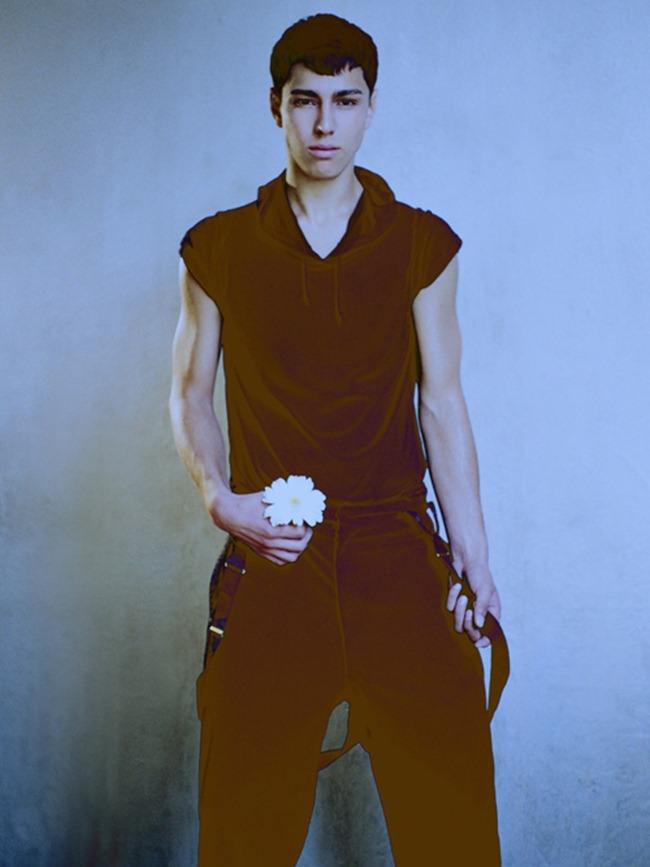 FEATURED PHOTOGRAPHER: CRISTIANO QUEIROX JR. IN "CRIMSON IN CLOVER IN THE PULSE OF THE SHADOW" BY PH