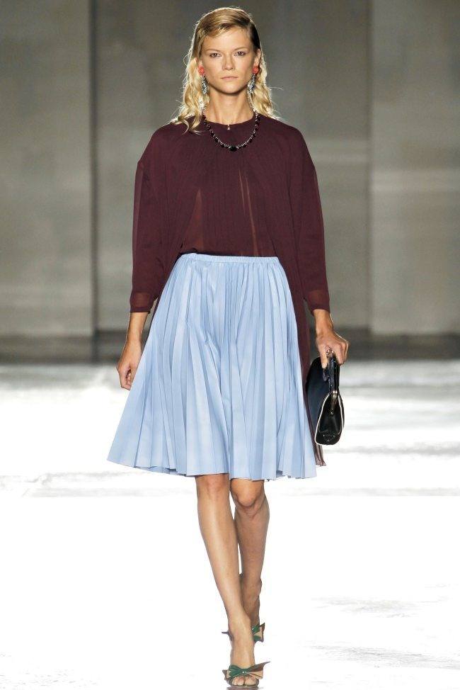 MILAN FASHION WEEK: PRADA SPRING 2012