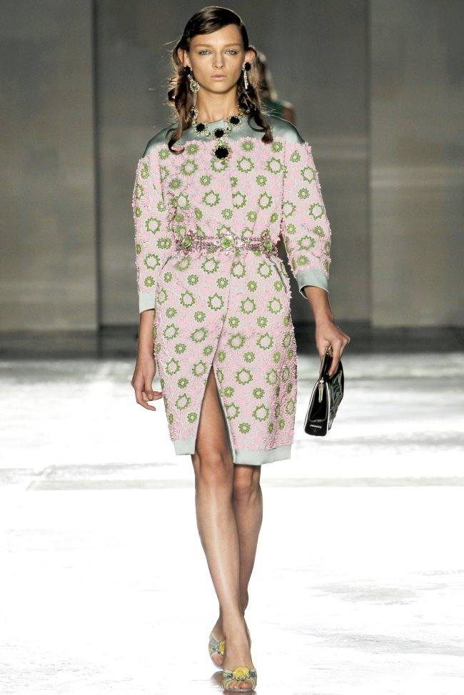 MILAN FASHION WEEK: PRADA SPRING 2012