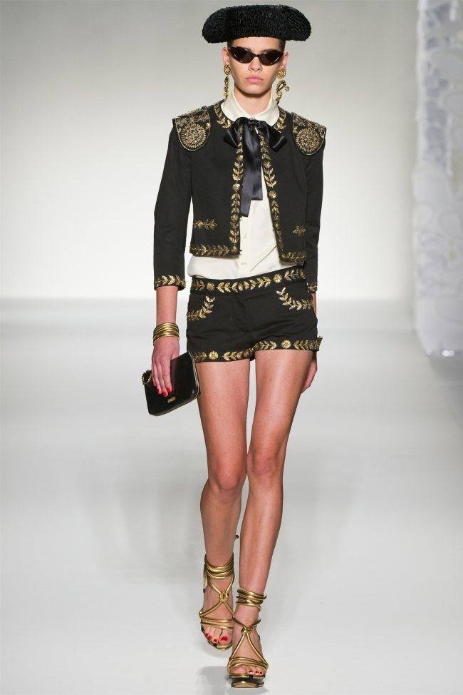 MILAN FASHION WEEK: MOSCHINO SPRING 2012