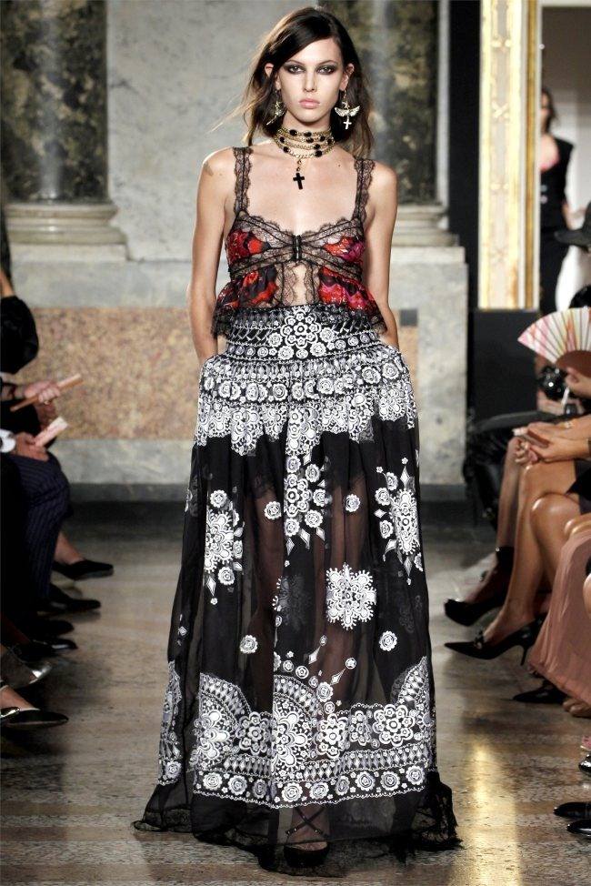 MILAN FASHION WEEK: EMILIO PUCCI SPRING 2012