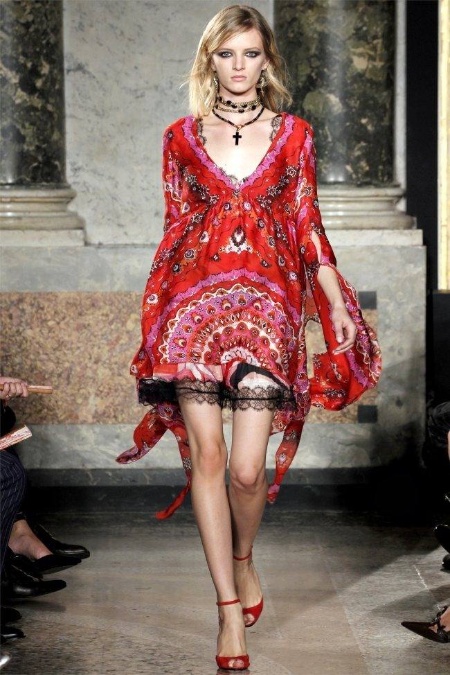 MILAN FASHION WEEK: EMILIO PUCCI SPRING 2012