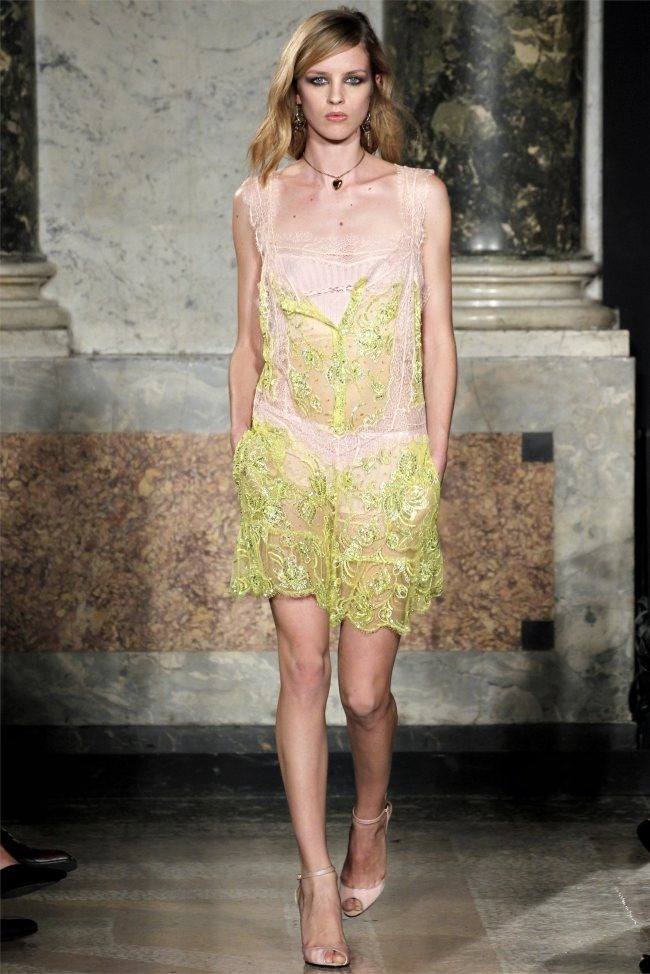 MILAN FASHION WEEK: EMILIO PUCCI SPRING 2012