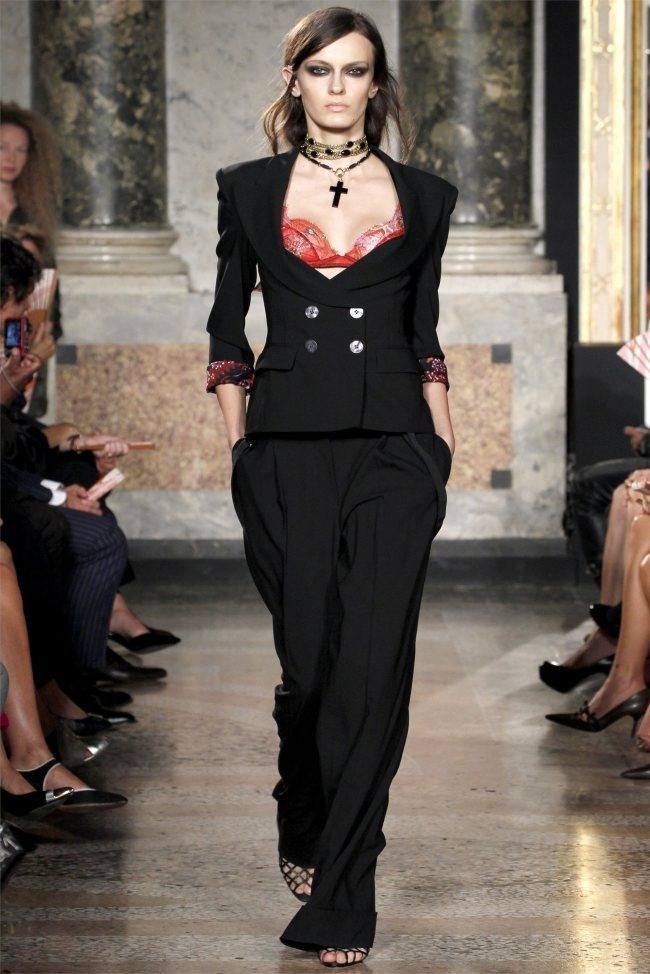 MILAN FASHION WEEK: EMILIO PUCCI SPRING 2012