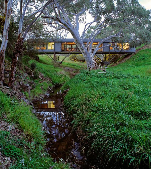 Australian Architect "Bridges" the Gap between Innovation and Architecture – Bridge House