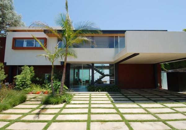 Designer House in Hollywood Hills - priceless panoramic city-to-ocean views for $5 million