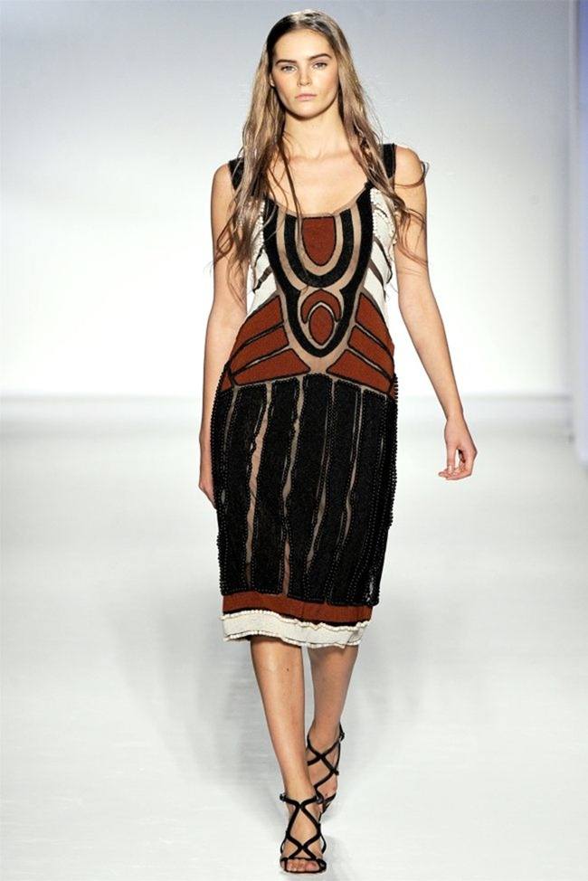 MILAN FASHION WEEK: ALBERTA FERRETTI SPRING 2012