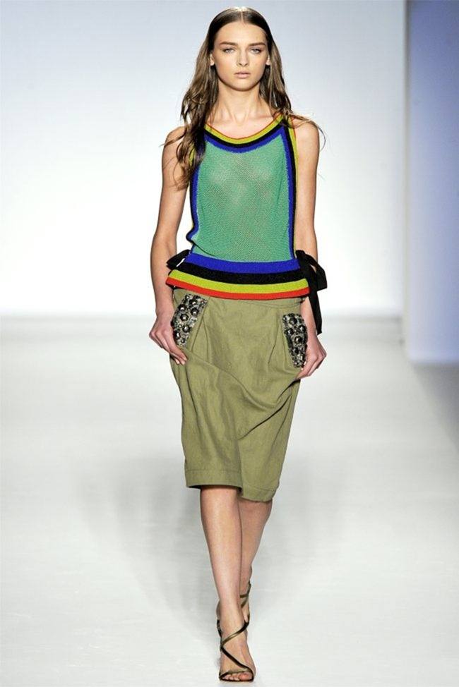 MILAN FASHION WEEK: ALBERTA FERRETTI SPRING 2012