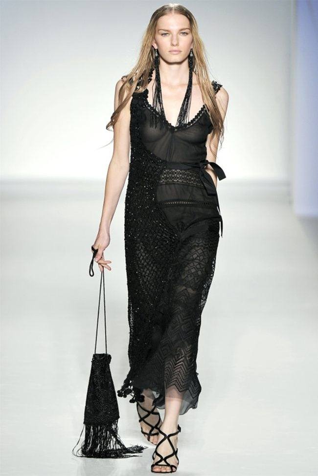 MILAN FASHION WEEK: ALBERTA FERRETTI SPRING 2012