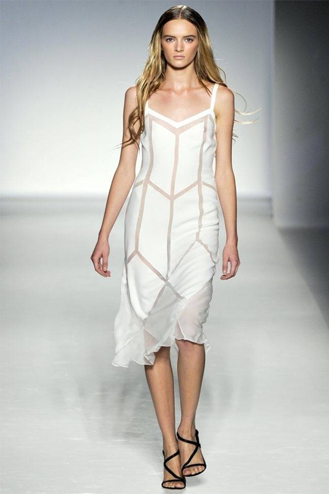 MILAN FASHION WEEK: ALBERTA FERRETTI SPRING 2012