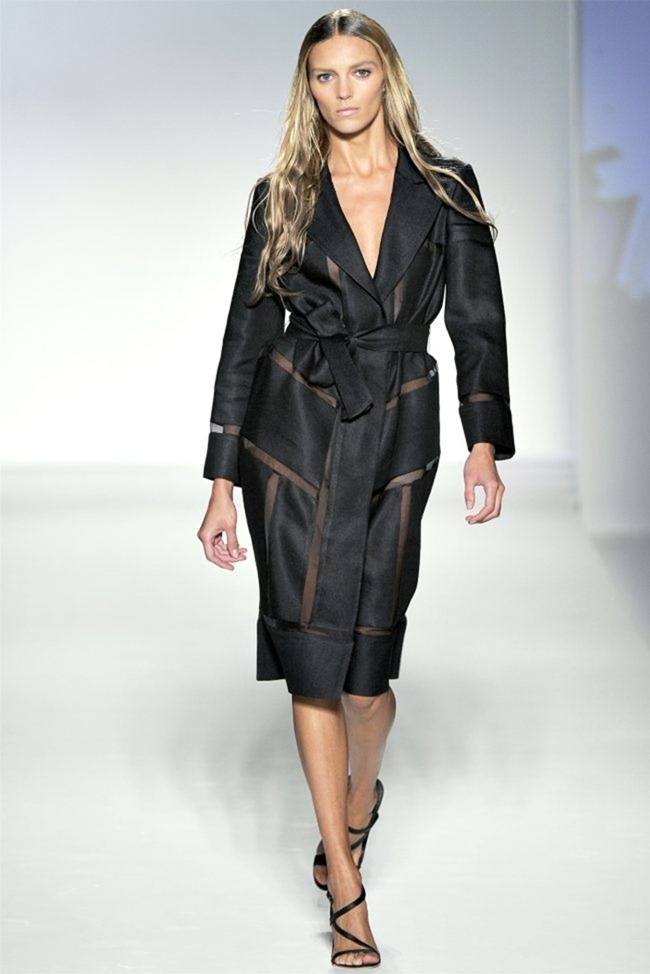 MILAN FASHION WEEK: ALBERTA FERRETTI SPRING 2012