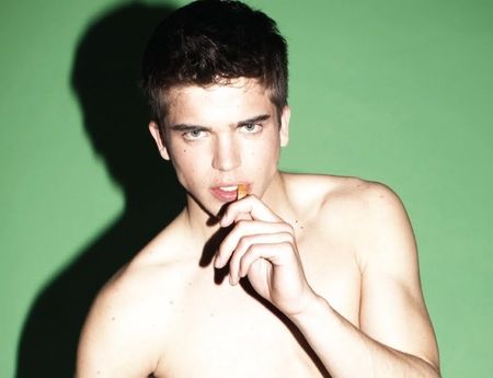 GUAPO MAGAZINE: RIVER VIIPERI, RYAN MERTZ, ROGER FRAMPTON & ERIK JOHANSSON BY SIMON HARRIS