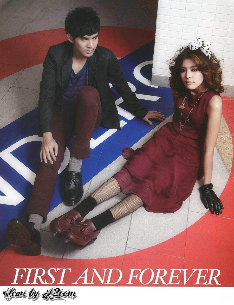 หนูนา-หนึ่งธิดา & เต๋อ-ฉันทวิชช์ @ HAMBURGER vol.10 no.162 December 2011