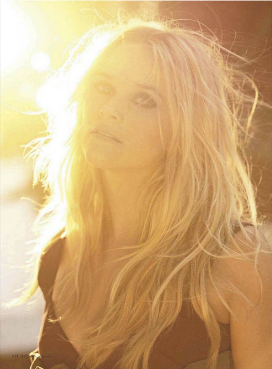 Reese Witherspoon @ Elle US February 2012