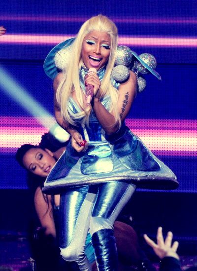 Nicki Minaj - Super Bass (2011 New Year's Rockin' Eve)