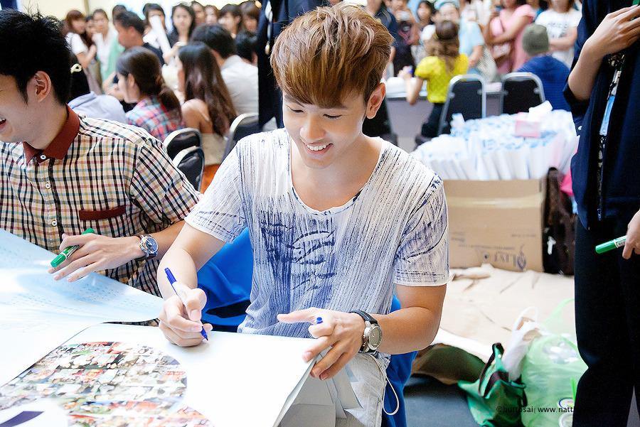 นัททิว แจกปฎิทินปีใหม่ช่อง 7 @ เซ็นทรัลลาดพร้าว