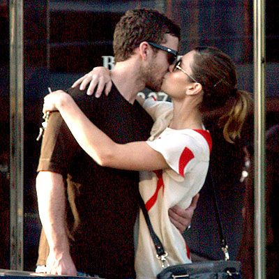 หวานซะ! จัสติน ทิมเบอร์เลค คุกเข่าขอ เจสสิก้า บีล แต่งงาน