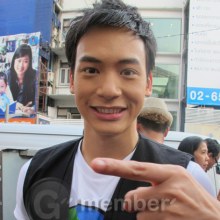 'บี้' บุกสี่แยกกลางกรุง แจกไอคอน 'ณ บัด NOW'