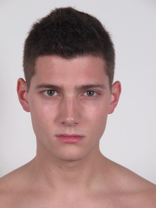 นายแบบสดใหม่ยังไม่ถูก เจียระไน