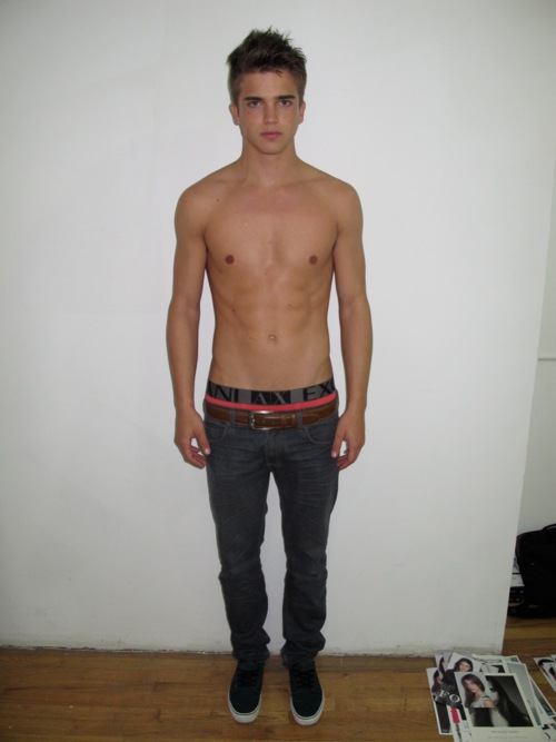 นายแบบสดใหม่ยังไม่ถูก เจียระไน