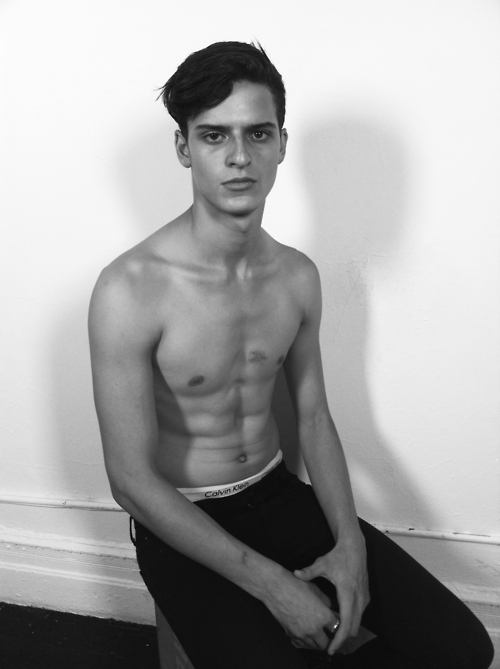 นายแบบสดใหม่ยังไม่ถูก เจียระไน