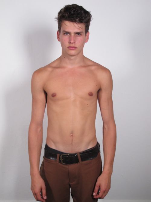 นายแบบสดใหม่ยังไม่ถูก เจียระไน