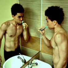 โชว์กล้ามบ้าง