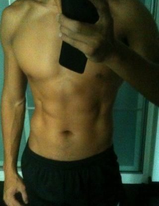 โชว์กล้ามบ้าง