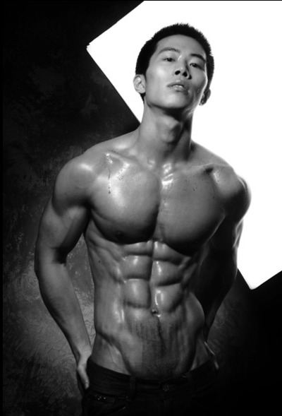 โชว์กล้ามบ้าง