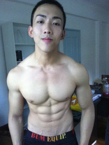 โชว์กล้ามบ้าง